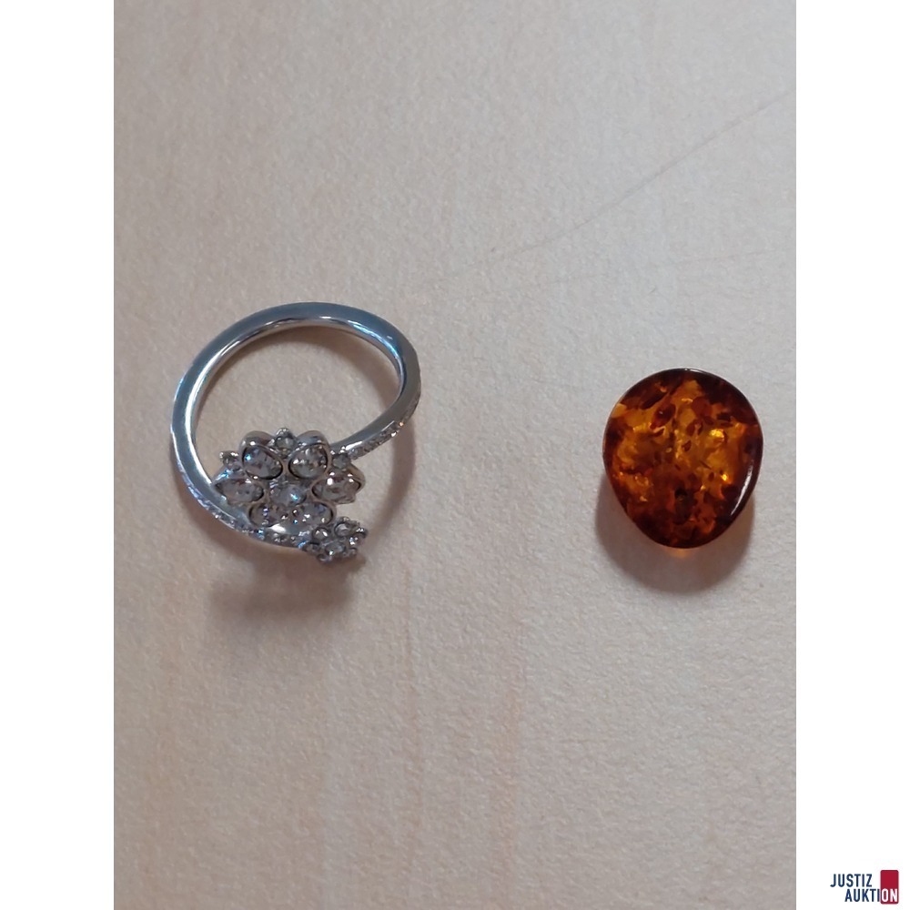 Modeschmuck Ring Größe 54​​​​​​​ - ein Bernsteinstück