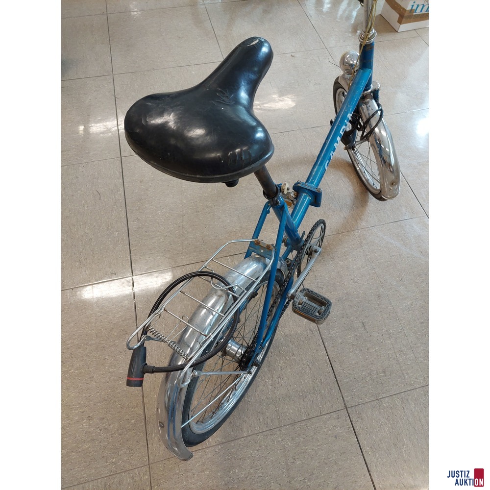 Fahrrad der Marke Camping