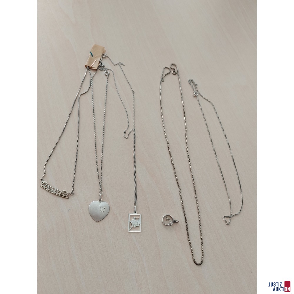 5 Stück Silberketten; 4 Stück mit Anhänger 925 Silber 23 g Metallwert: € 14,00