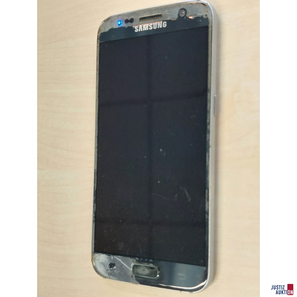 Handy der Marke Samsung J3 u&period;a&period;