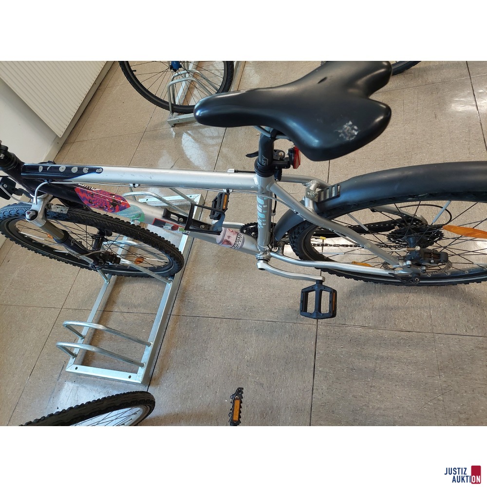 Fahrrad der Marke KTM – Manitou-SX-R