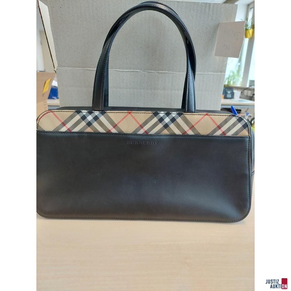 Handtasche der Marke Burberry Black Nova