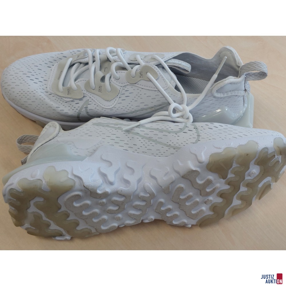 1 Paar Sneaker der Marke Nike D&sol;MS&sol;X Gr&ouml;&szlig;e 42&comma;5 leichte Tragespuren vorhanden