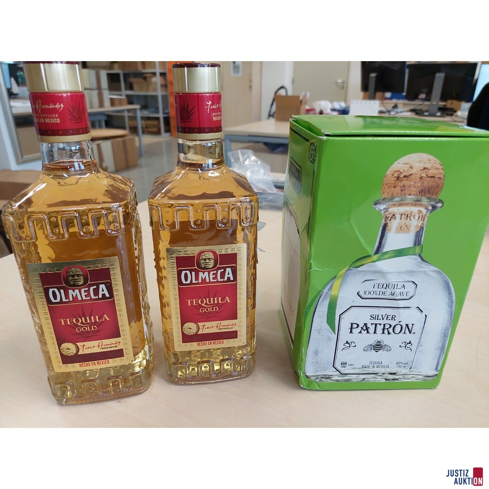 2 Flaschen Olmeca Tequila Gold 38% 700 ml u.a.