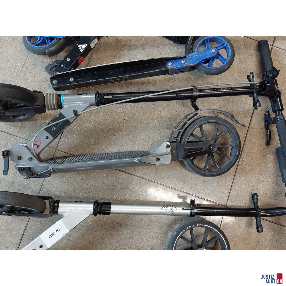 Konvolut an Tretroller der Marke Crane, Muuwmi, Oxelo