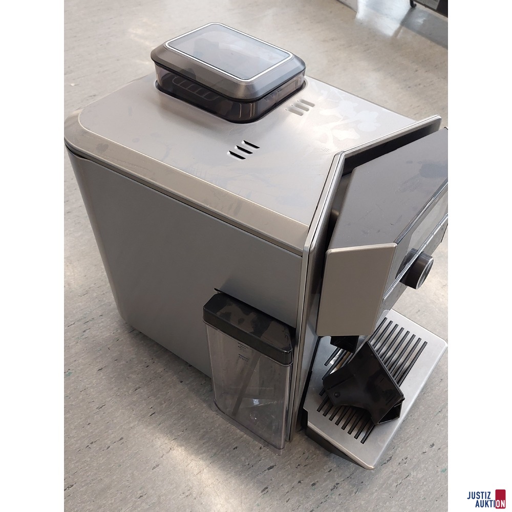 Kaffeevollautomat der Marke Siemens EQ&period;9 plus connect S 500 &ndash; Edelstahl