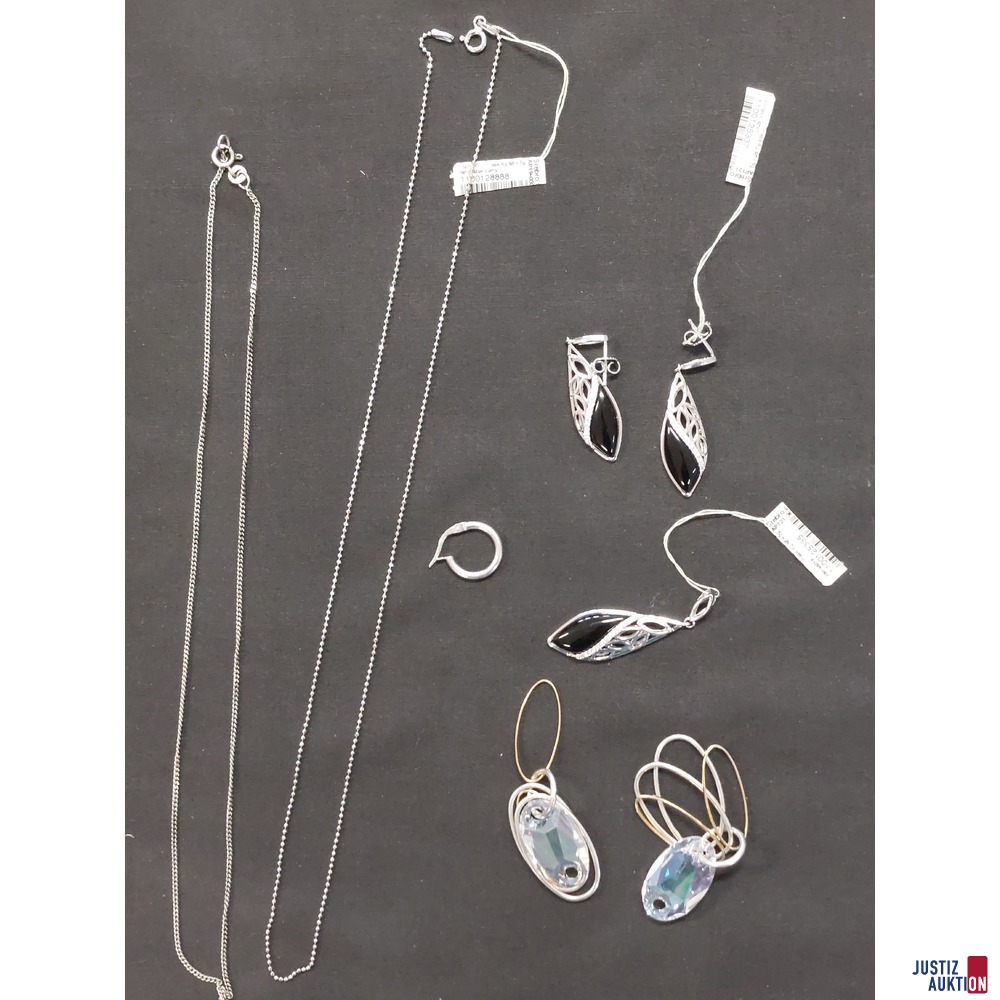 Schmuckset mit schwarzen Schmuckstein
