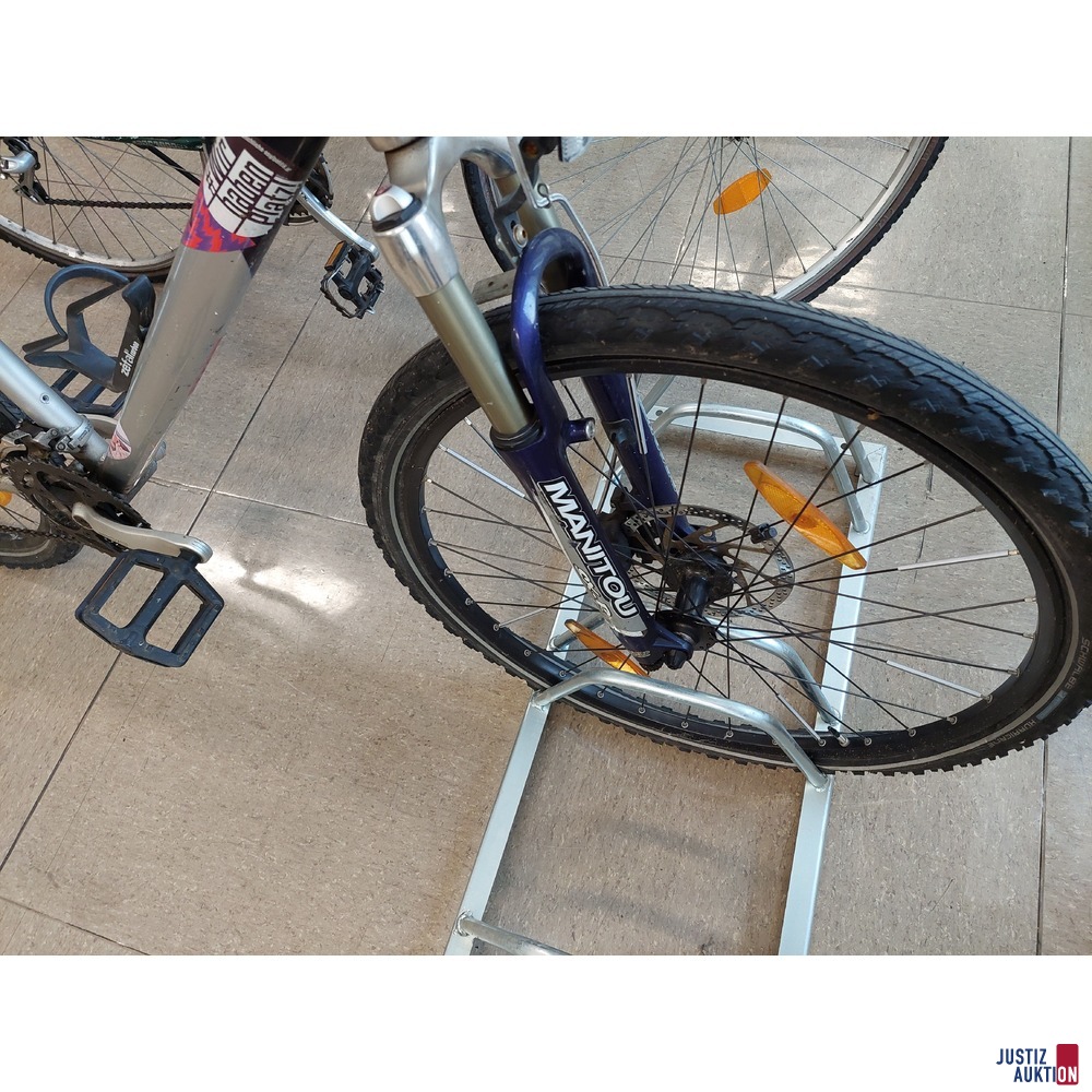 Fahrrad der Marke KTM – Manitou-SX-R
