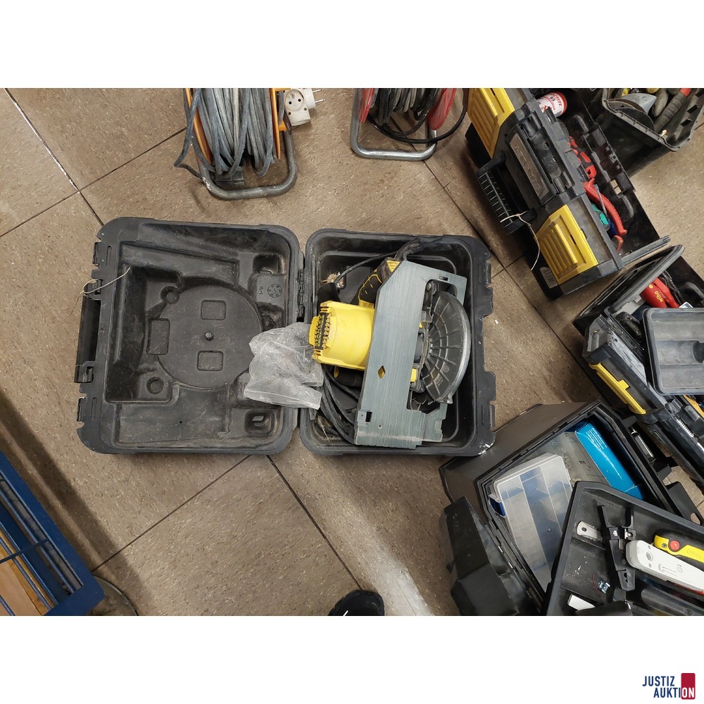 Konvolut an - Werkzeugboxen&comma; Werkzeugtaschen u&period;a&period;