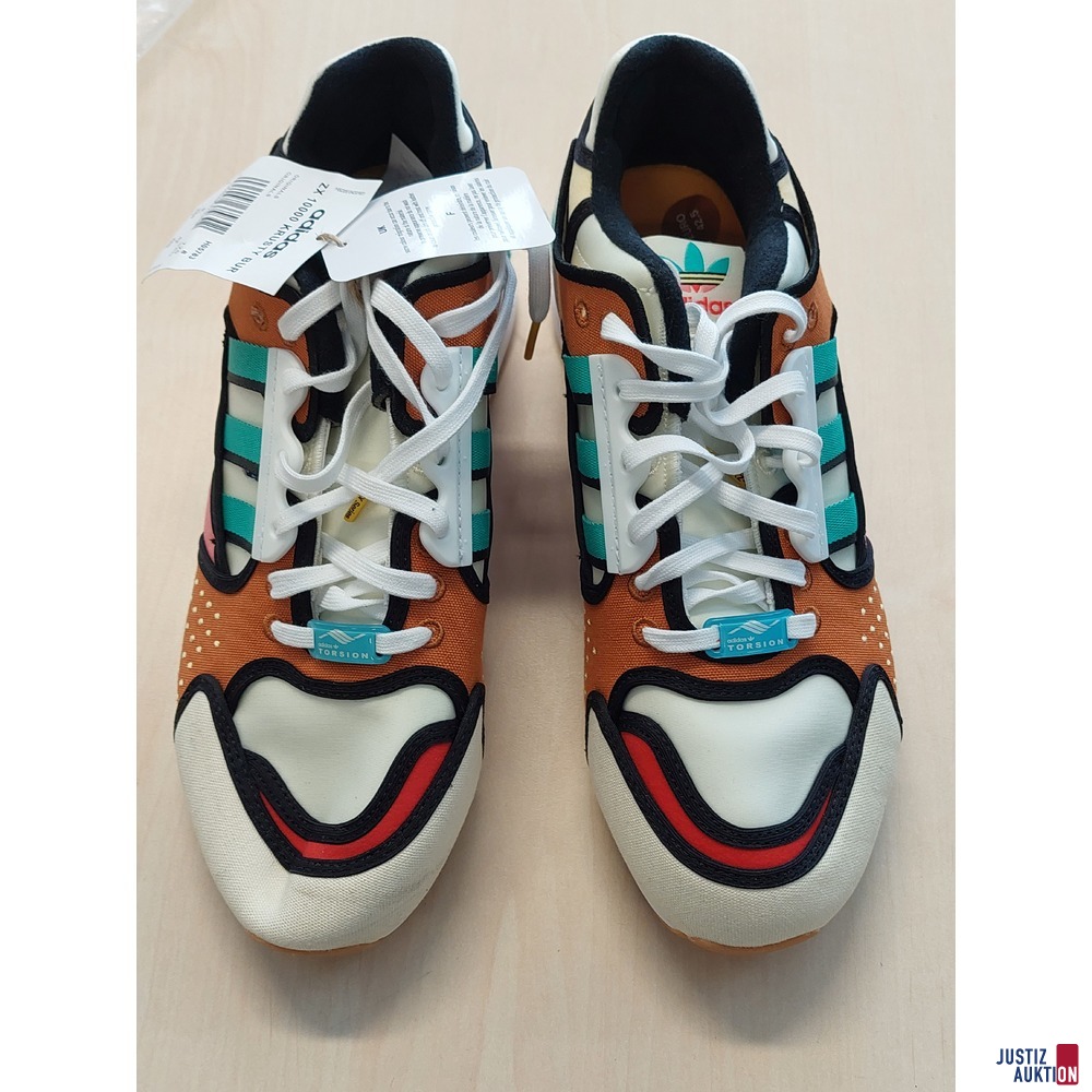 Herrensneaker der Marke Adidas