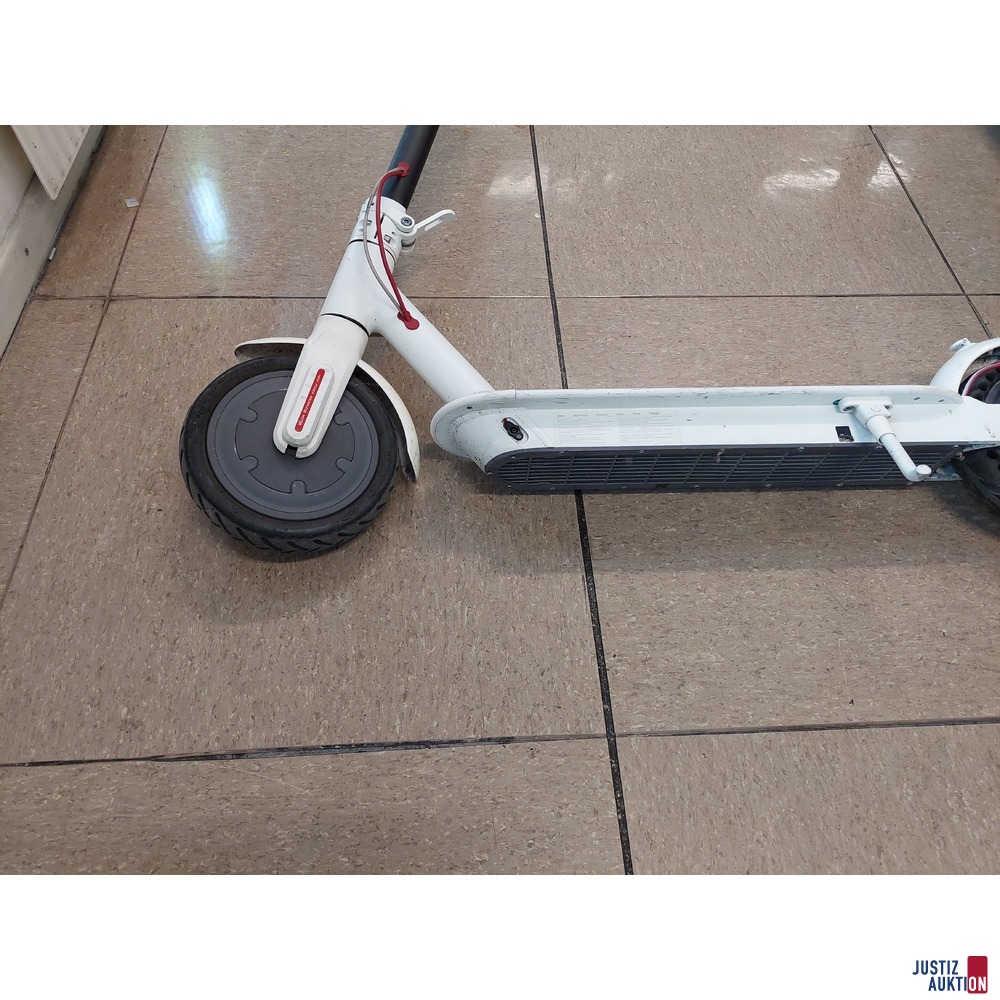 E-Scooter der Marke Mi