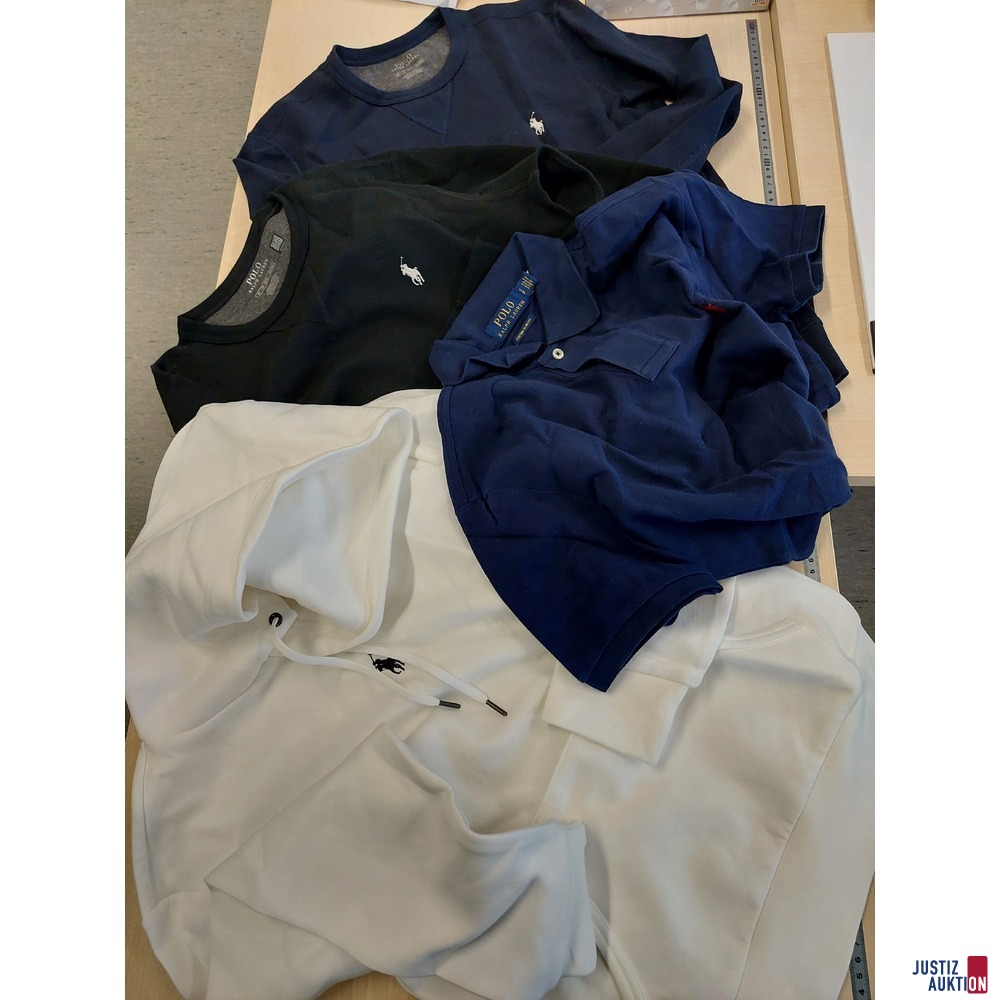 Konvolut an Bekleidung mit der Bezeichnung Polo Ralph Lauren