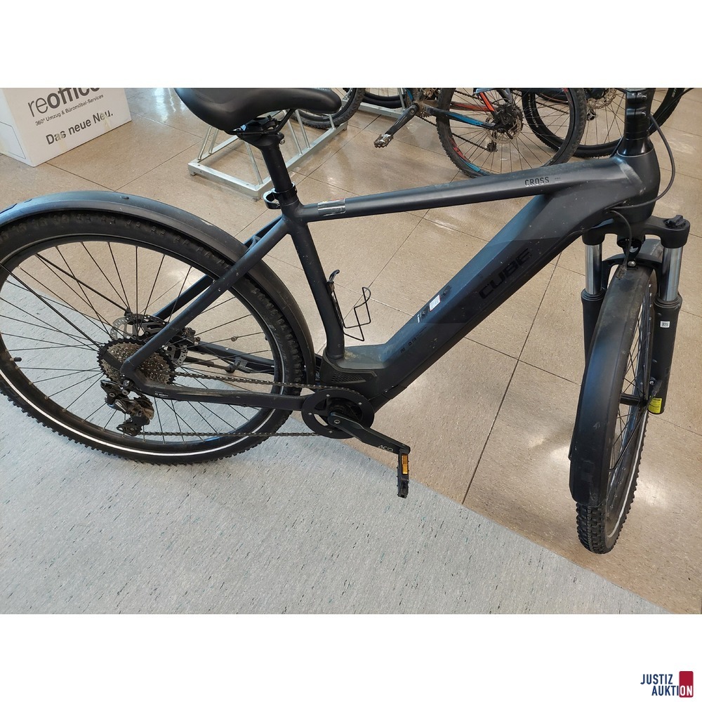 E-Bike Marke CUBE CROSS PRO HPA