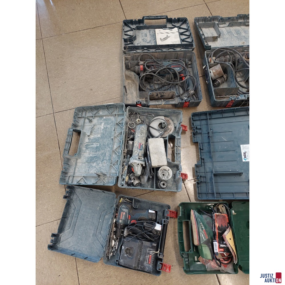 Konvolut bestehend aus diversen Bosch Werkzeugen