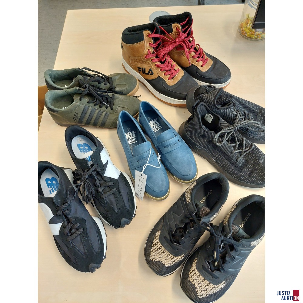 Konvolut an diversen Schuhen (Größe 36-41)