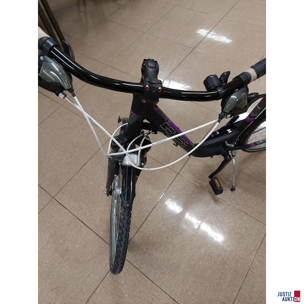 Fahrrad der Marke Genesis – Touring