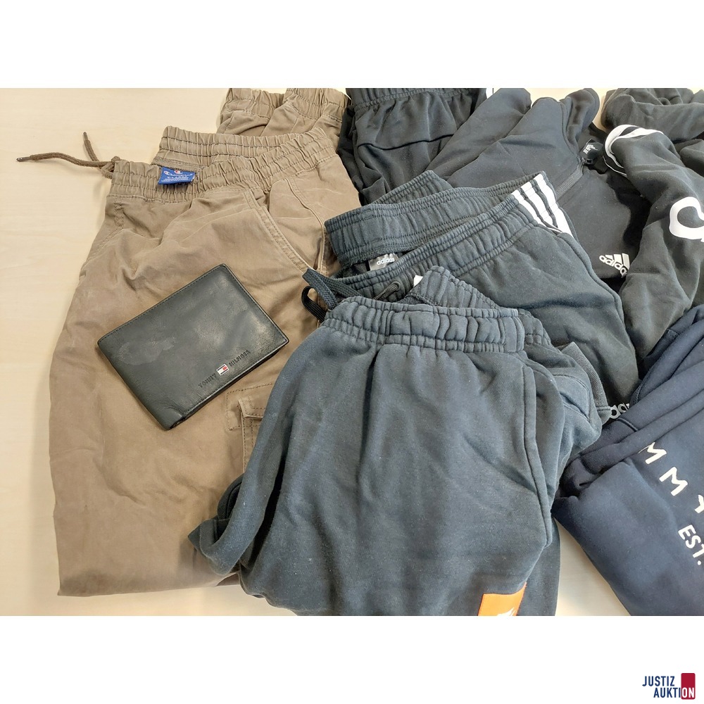 Geldbörse der Marke Tommy Hilfiger u.a.