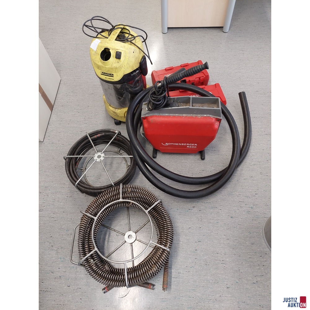 Waschsauger der Marke Kärcher WD 2 Premium u.a.