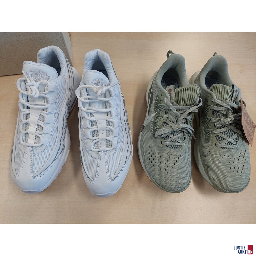 1 Paar Sneaker der Marke Nike Air airmax Größe 43 u.a.