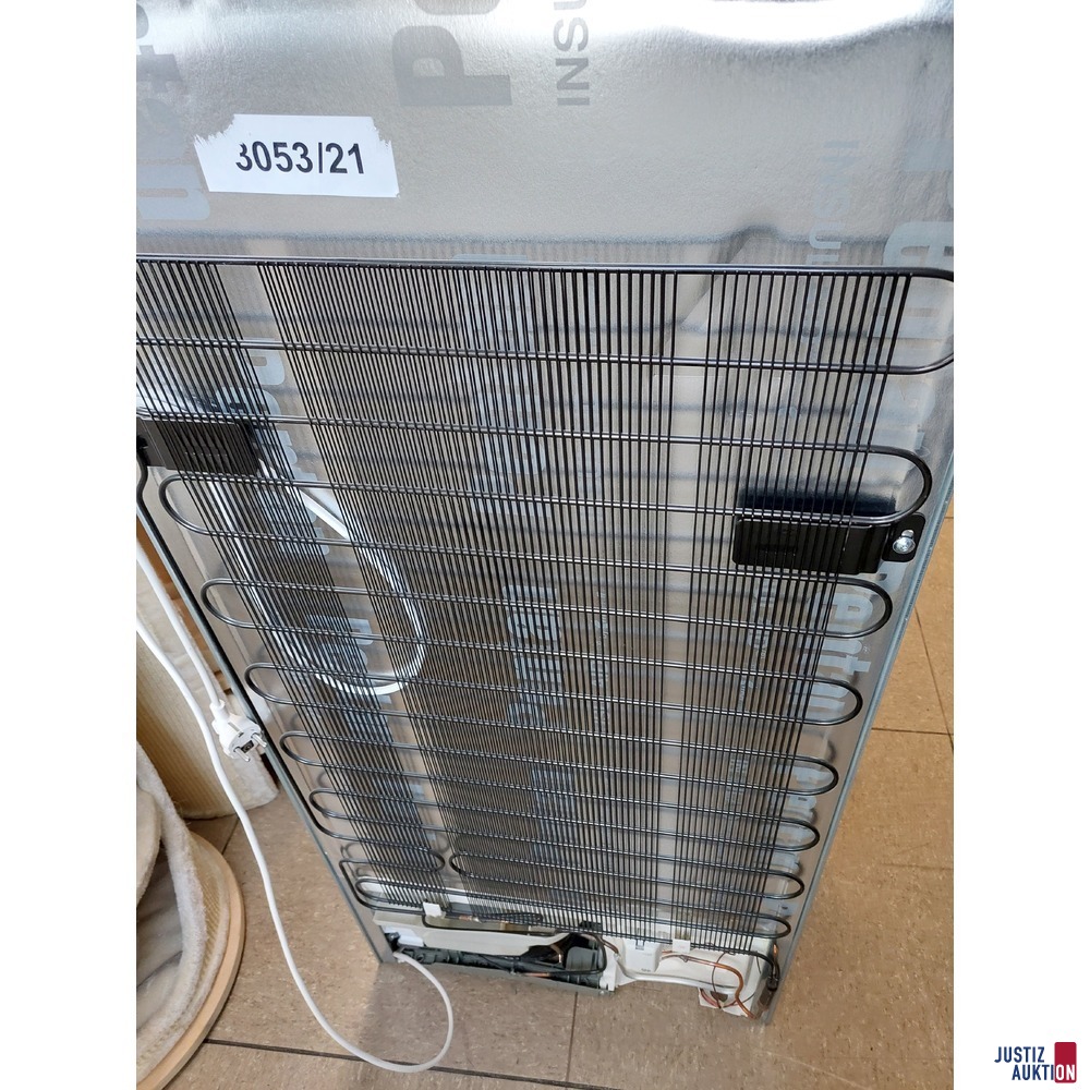 Einbaukühlschrank der Marke Siemens KI41RADD0 (01)