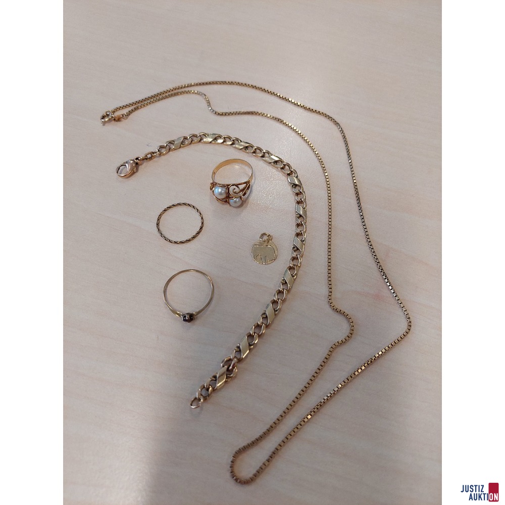 Konvolut aus Gelbgoldschmuck 585 &permil; punziert