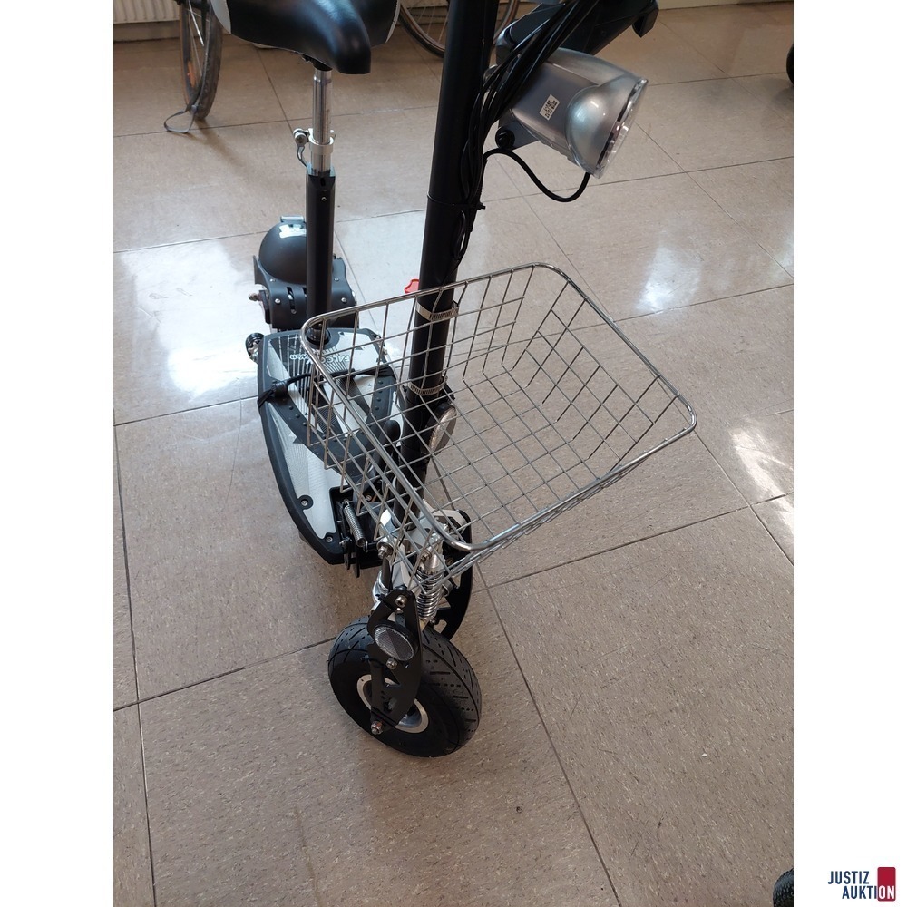 E-Scooter der Marke FALCON 500 Watt