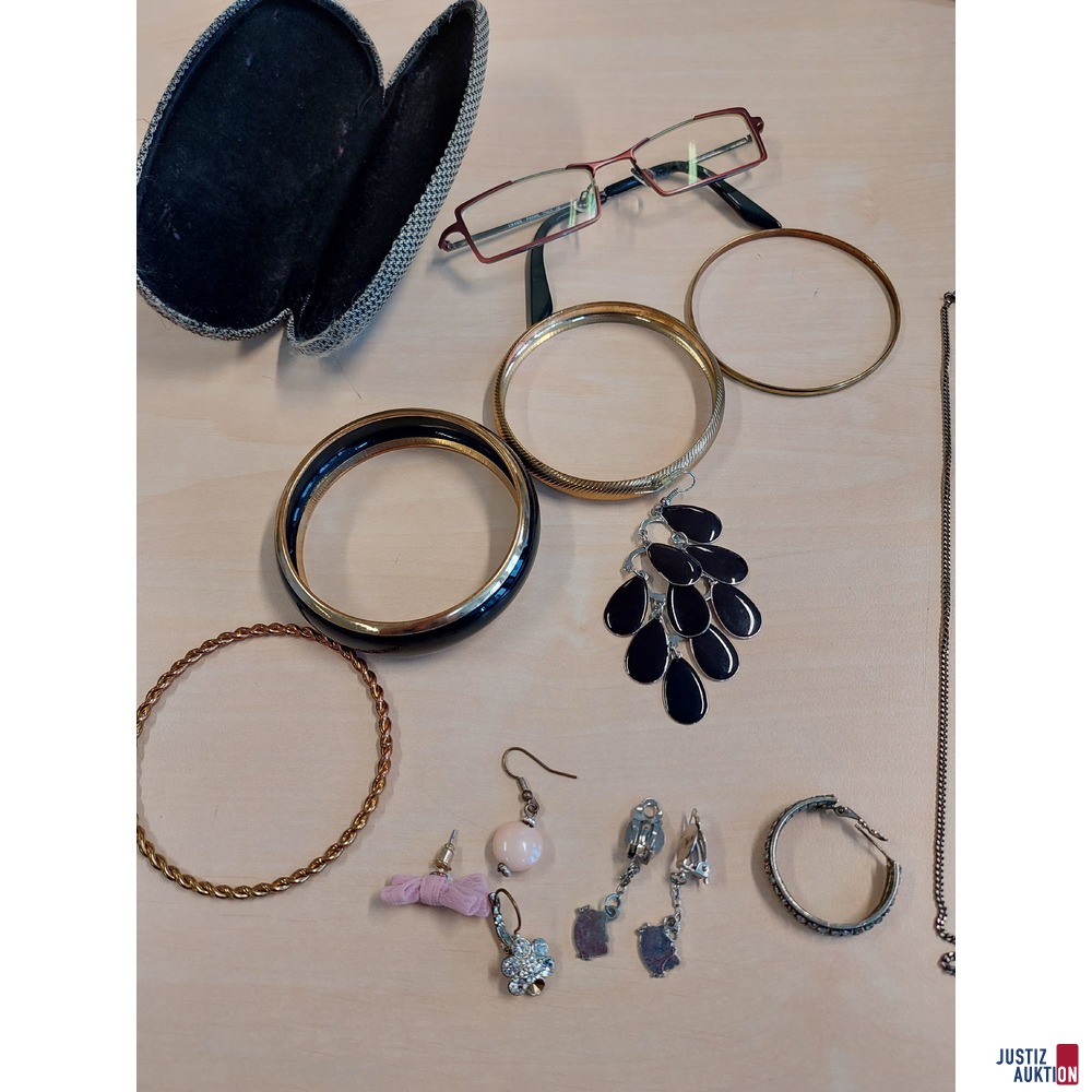 Diverser Modeschmuck - optische Lesebrille in Etui