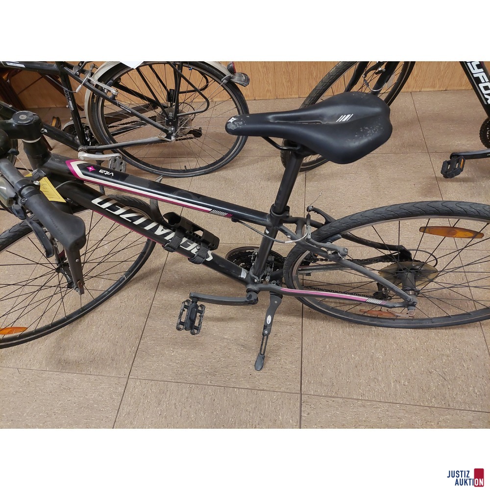 Fahrrad der Marke Specialized gebraucht/Gebrauchsspuren vorhanden