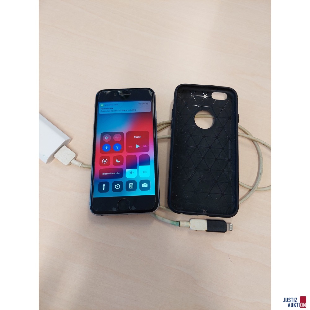 Handy der Marke iPhone 6S gebraucht/Gebrauchsspuren vorhanden