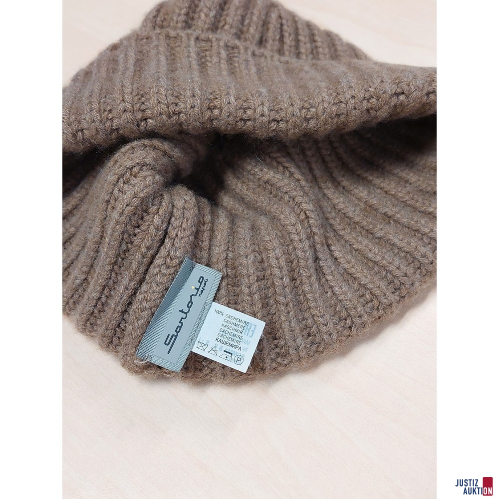 Herrenstrickm&uuml;tze der Marke Sartorio Napoli Farbe Kamel - getragen