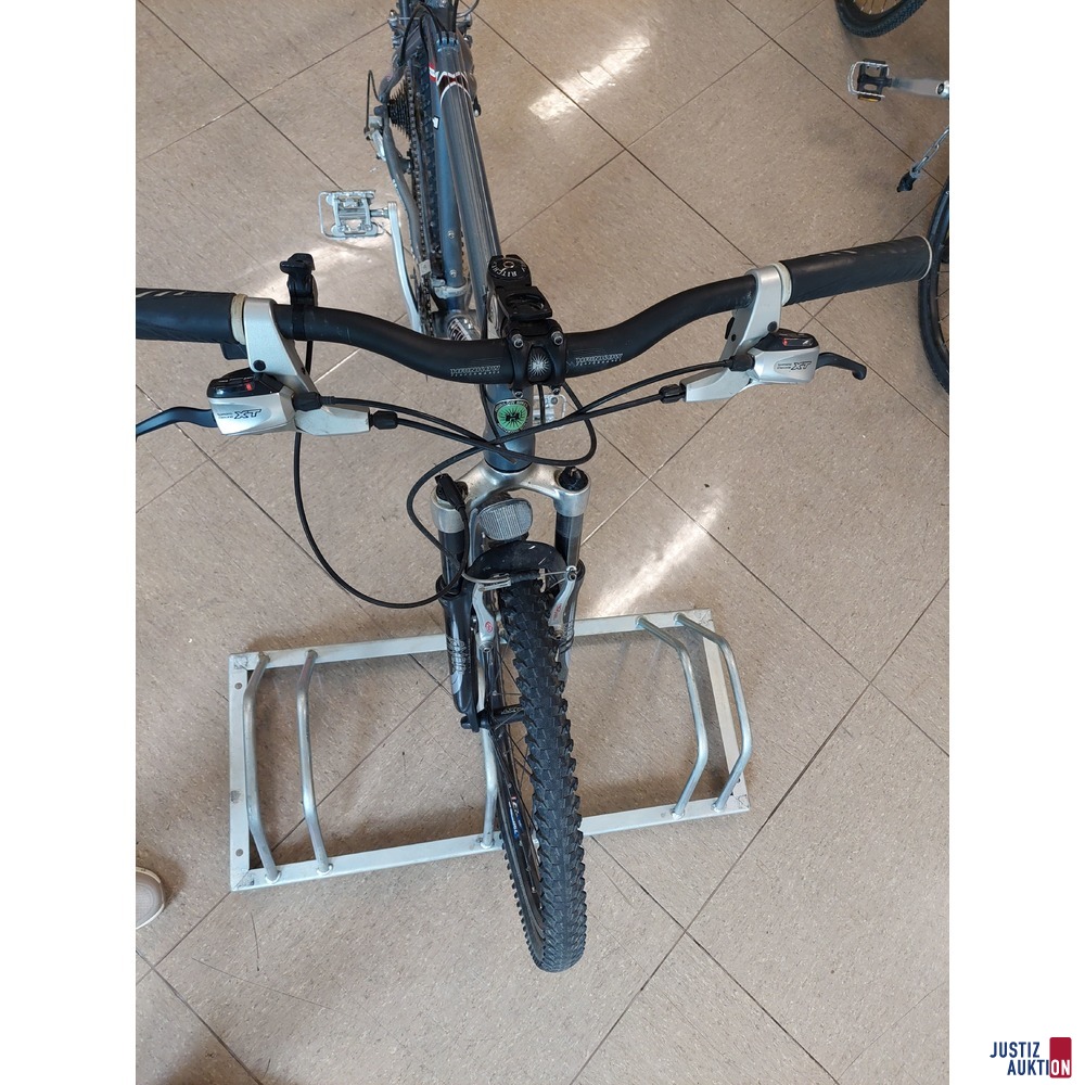 Mountainbike der Marke Hrinkow Ultimate XT