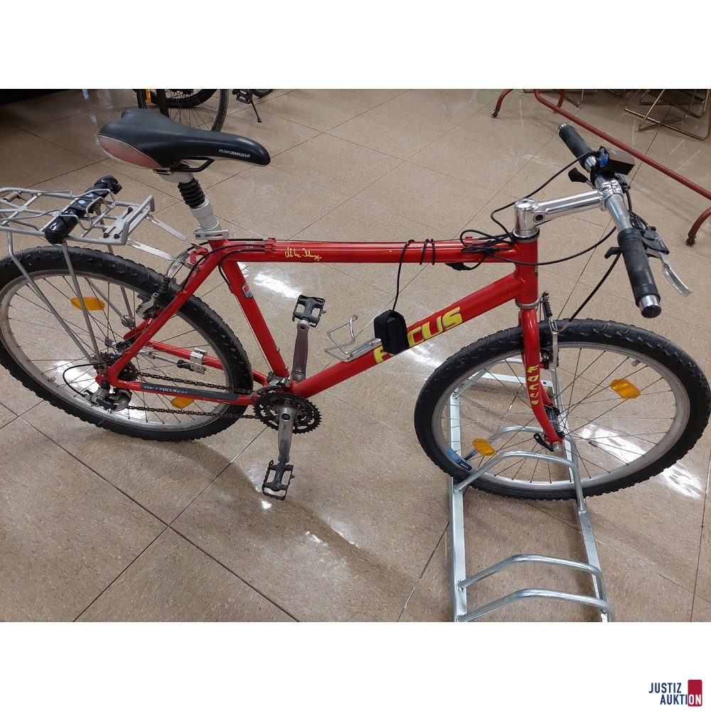 Herrenmountainbike der Marke Focus – Mike Kluge