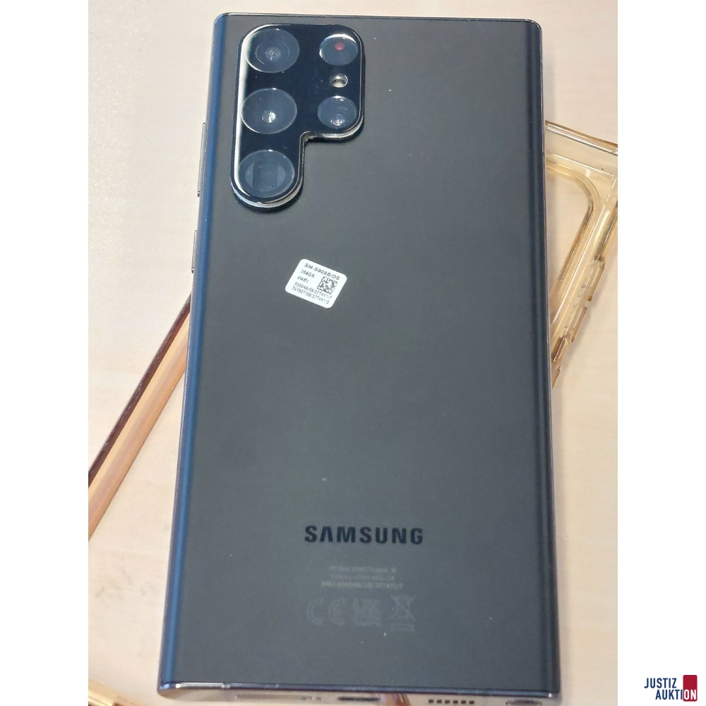 Handy der Marke Samsung Galaxy S22 Ultra 5G - Model: SM-S908B