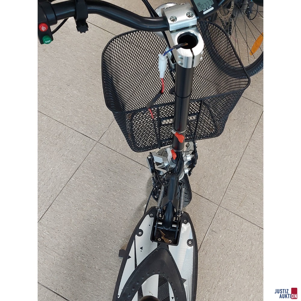 E-Scooter der Marke FALCON 500 Watt
