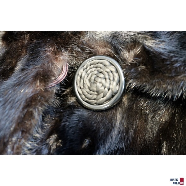 Nerzmantel mit dem Monogramm: PS