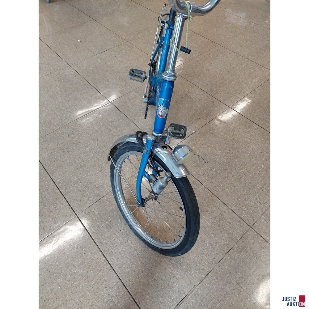 Fahrrad der Marke Camping