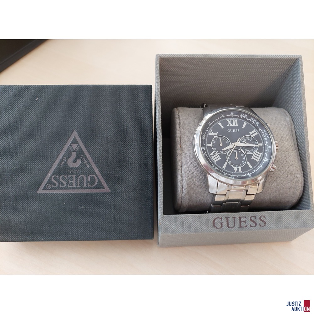 Herrenarmbanduhr der Marke Guess