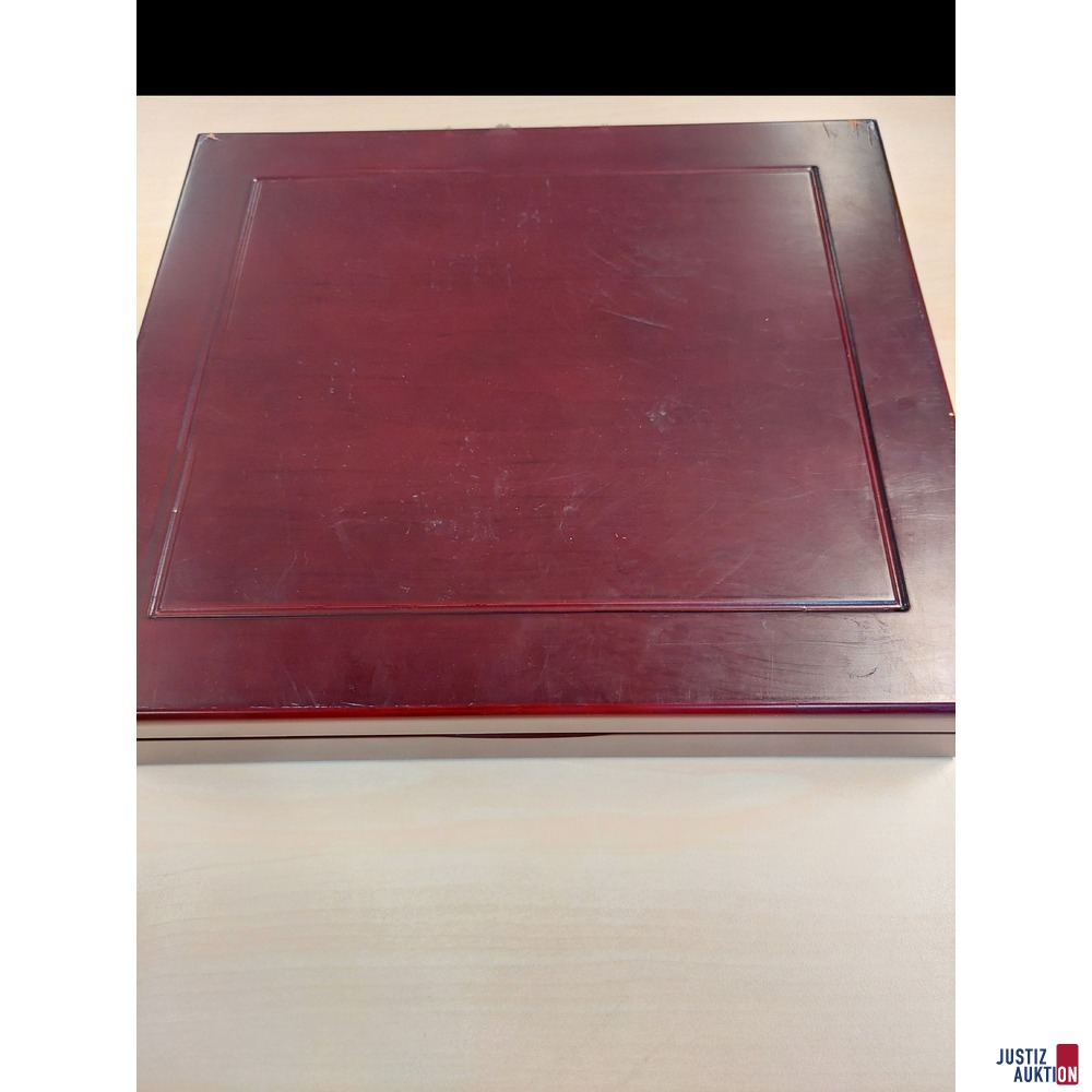 Kassette bestehend aus 15 Medaillen mit europ&auml;ischen Motiven