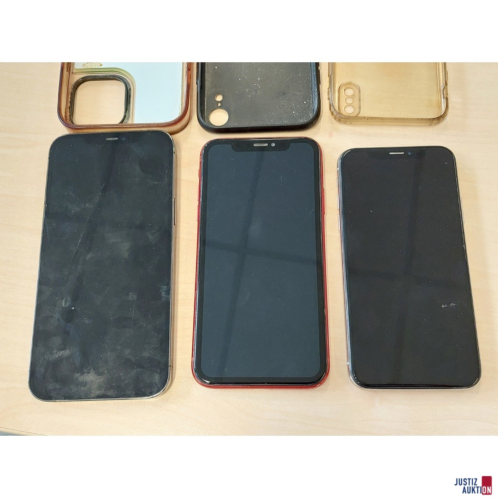 Handy der Marke Apple iPhone 12 Pro Max u.a.