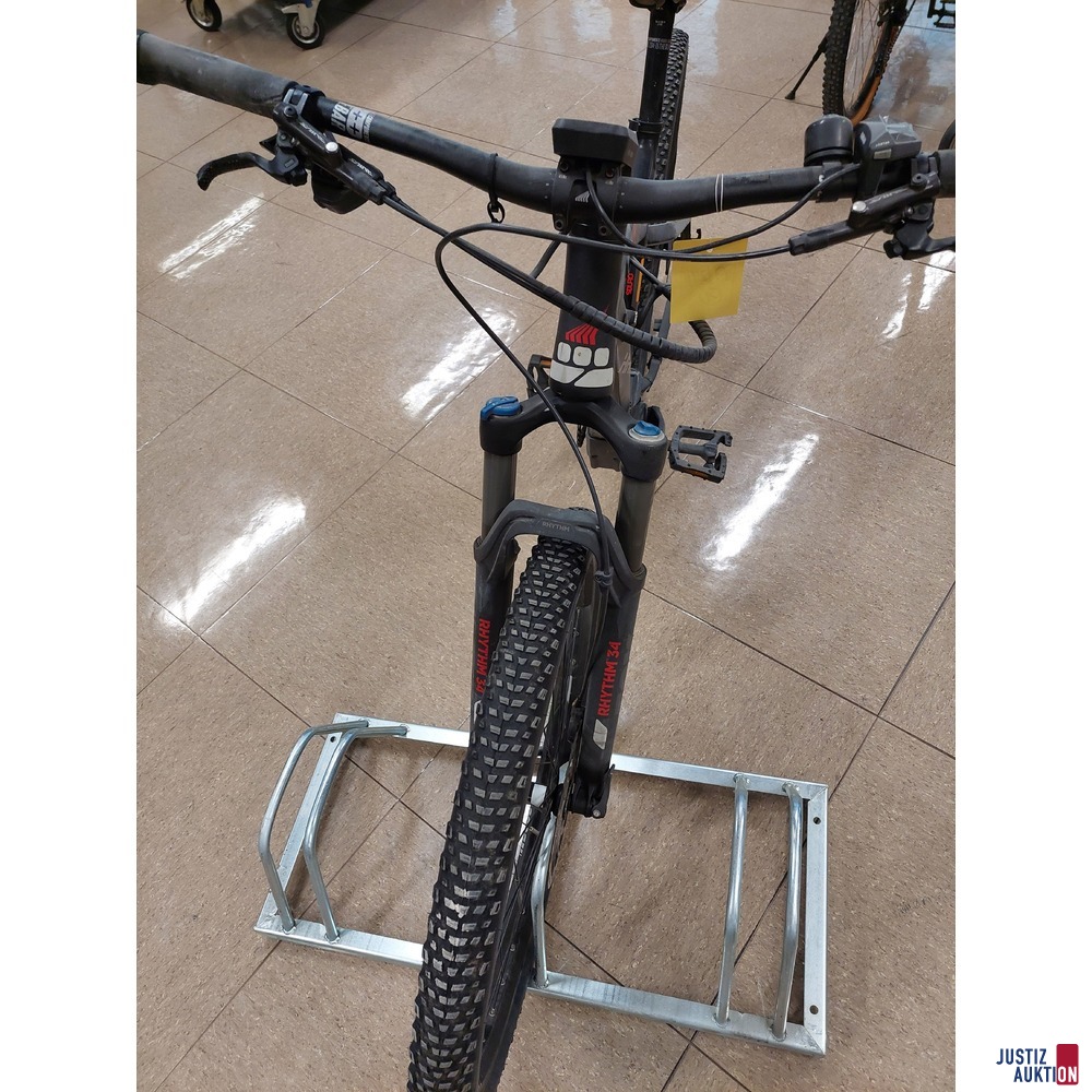 E-Mountainbike der Marke Haibike Sduro HardNine 8.0