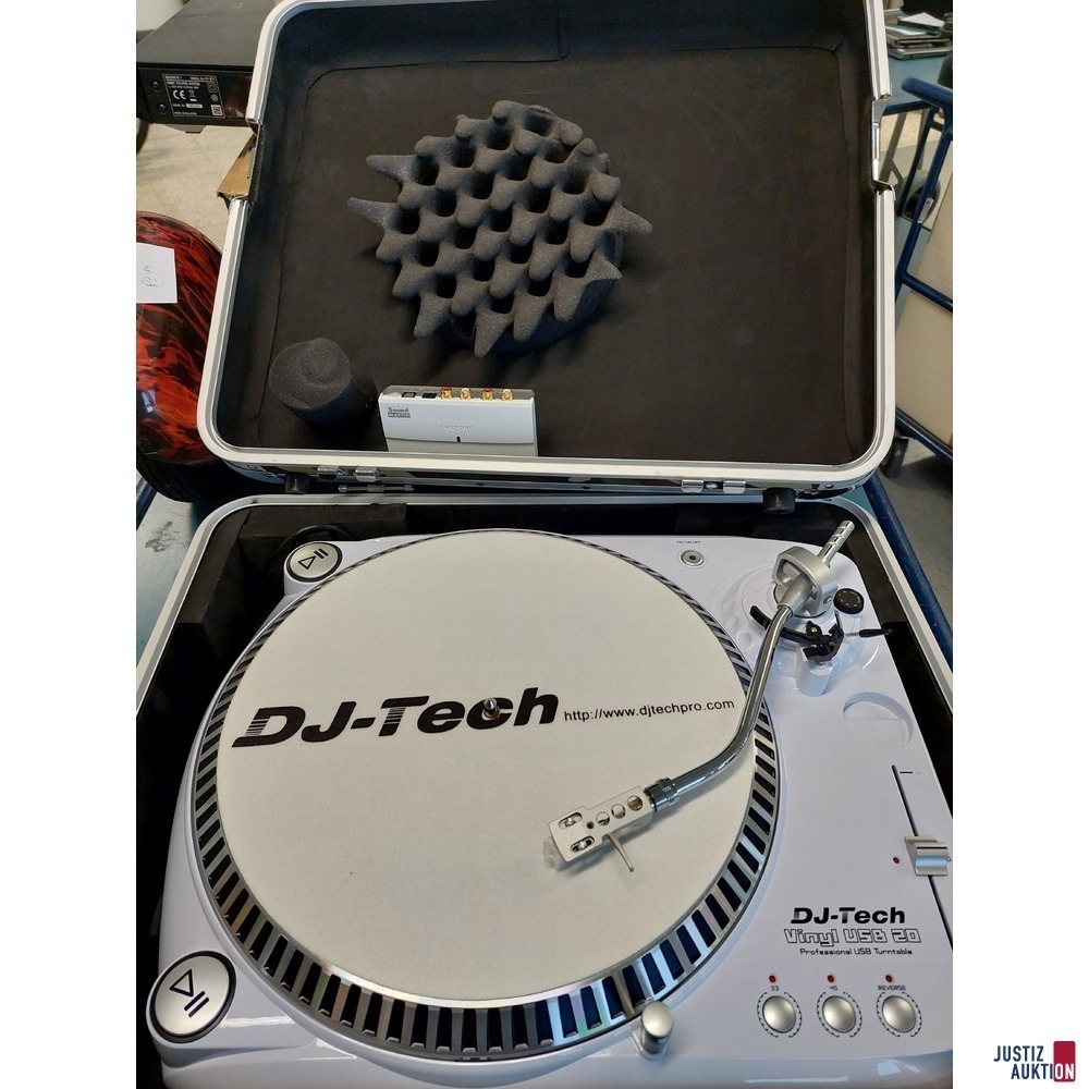 Plattenspieler der Marke DJ Tech Vinyl USB 20