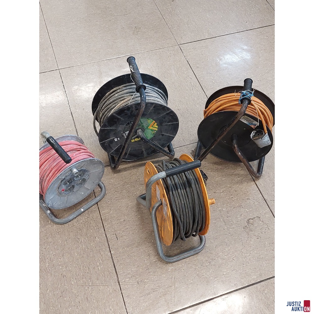 Konvolut bestehend aus diversen Bosch Werkzeugen