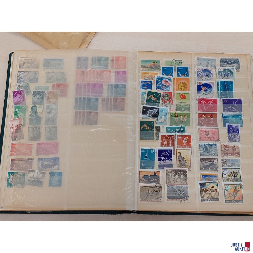 Altes Briefmarkensteckbuch in A4 Format