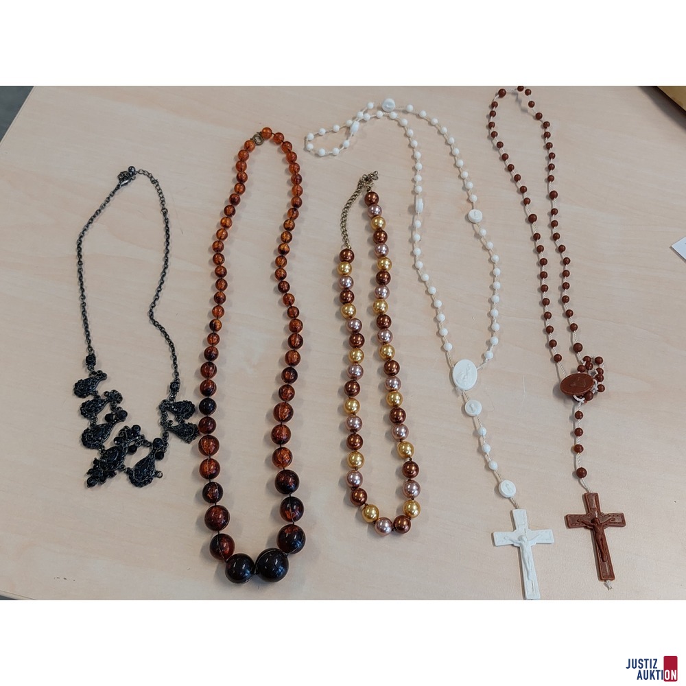 Diverser Modeschmuck