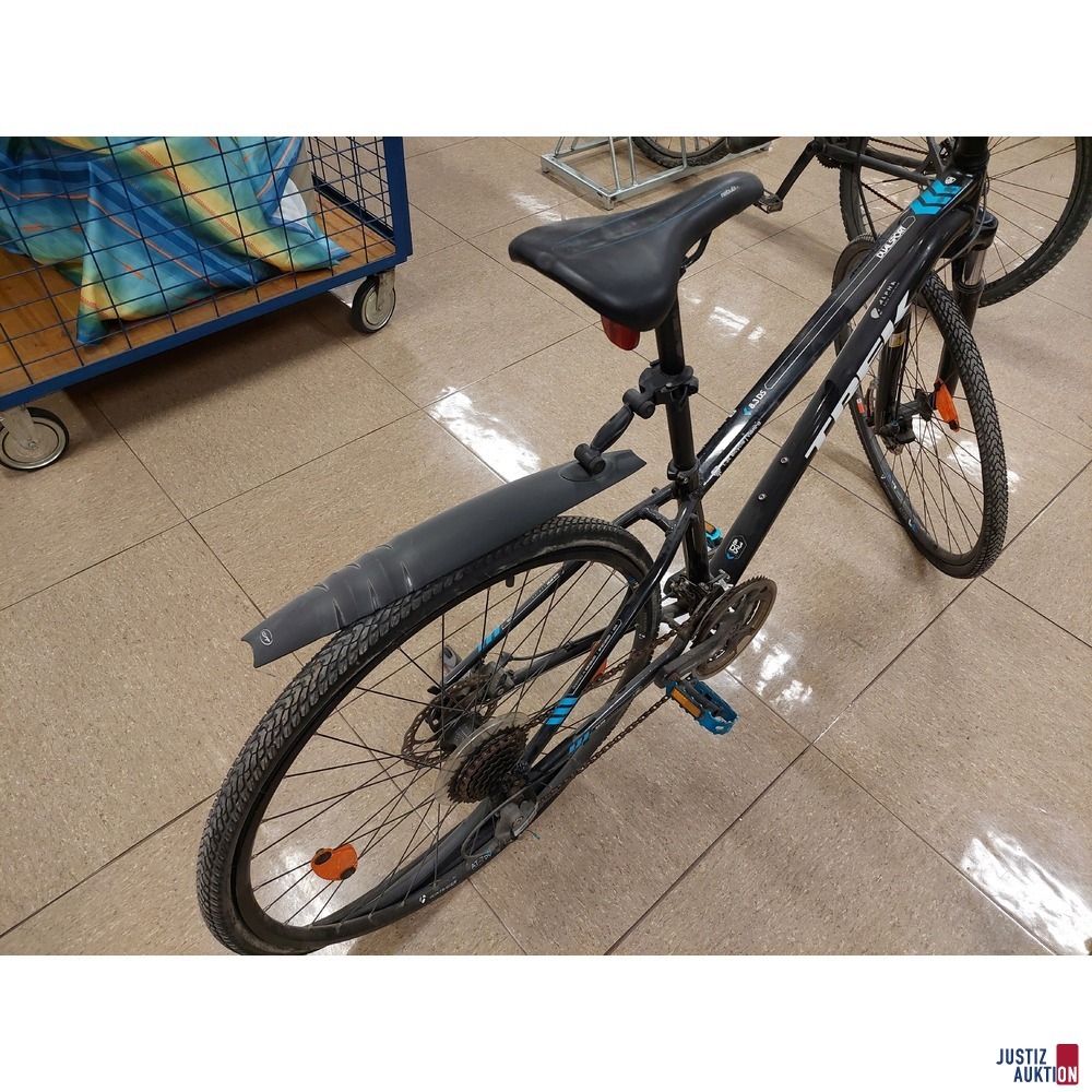 Fahrrad der Marke Trek Dual Sport 8&period;3 DS