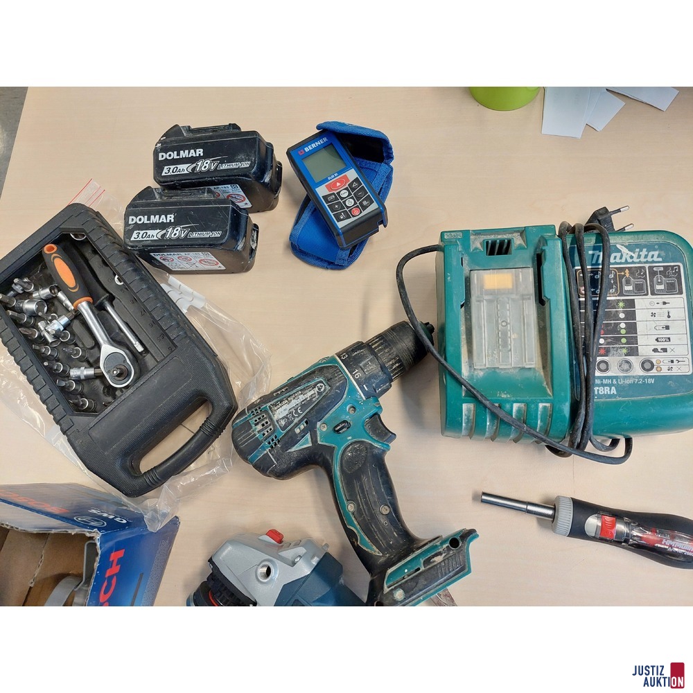 Winkelschleifer der Marke Bosch GWS7-115E u.a.