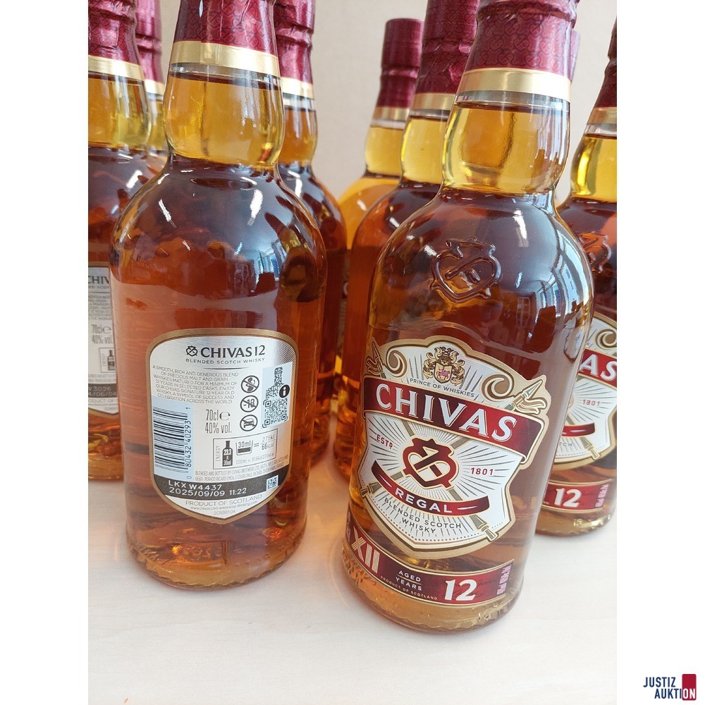 11 Flaschen Chivas Regal Blended Scotch Whisky 40&percnt; &agrave; 0&comma;7 l