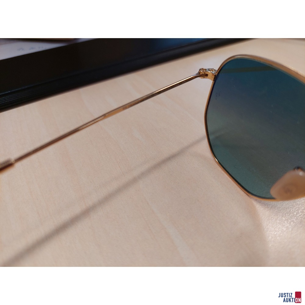Optische Sonnenbrille der Marke RayBan RB3548