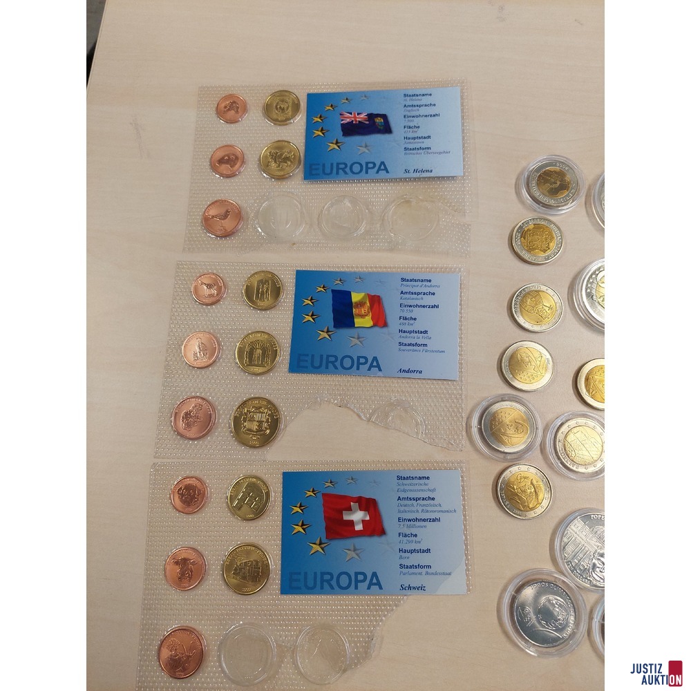 Konvolut bestehend aus zirka 40 Kleinm&uuml;nzen und Medaillen teilweise Phantasiepr&auml;gungen