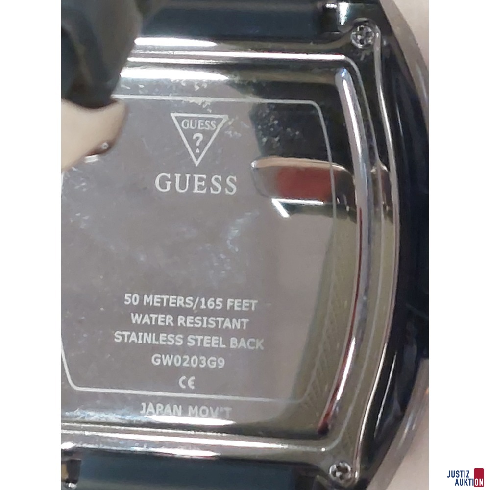 Herrenarmbanduhr der Marke Guess